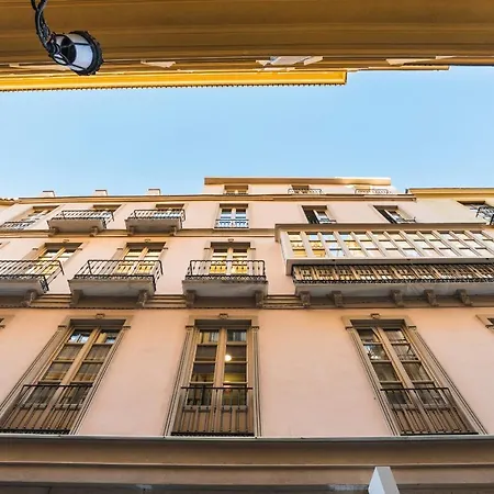 Debambu Larios Málaga